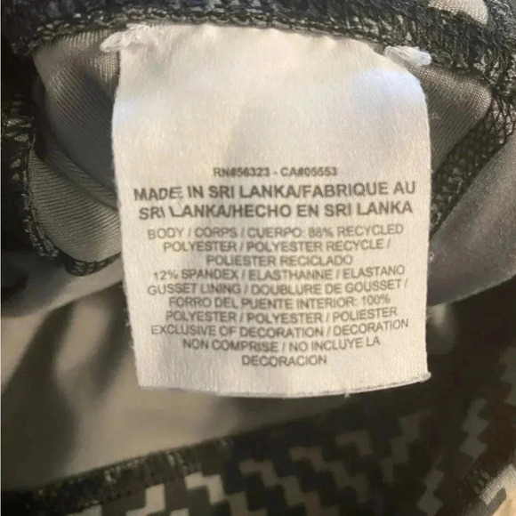 Nike Dri-Fit Legend 2.0 Training Zig Zag Capri Leggings | Size Small - Picture 4 of 6